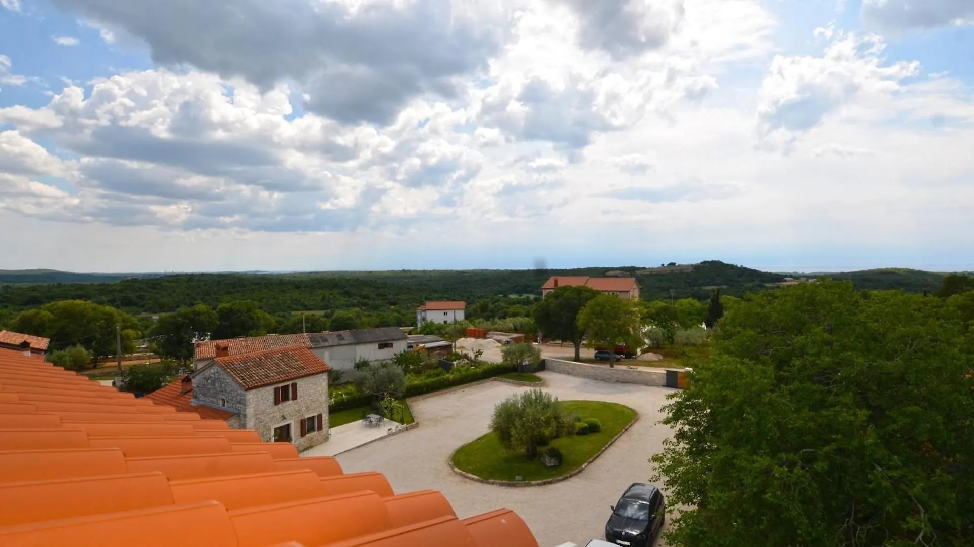 Tranquil Getaway With Shared Pool In Bale - One Bedroom Apartment
