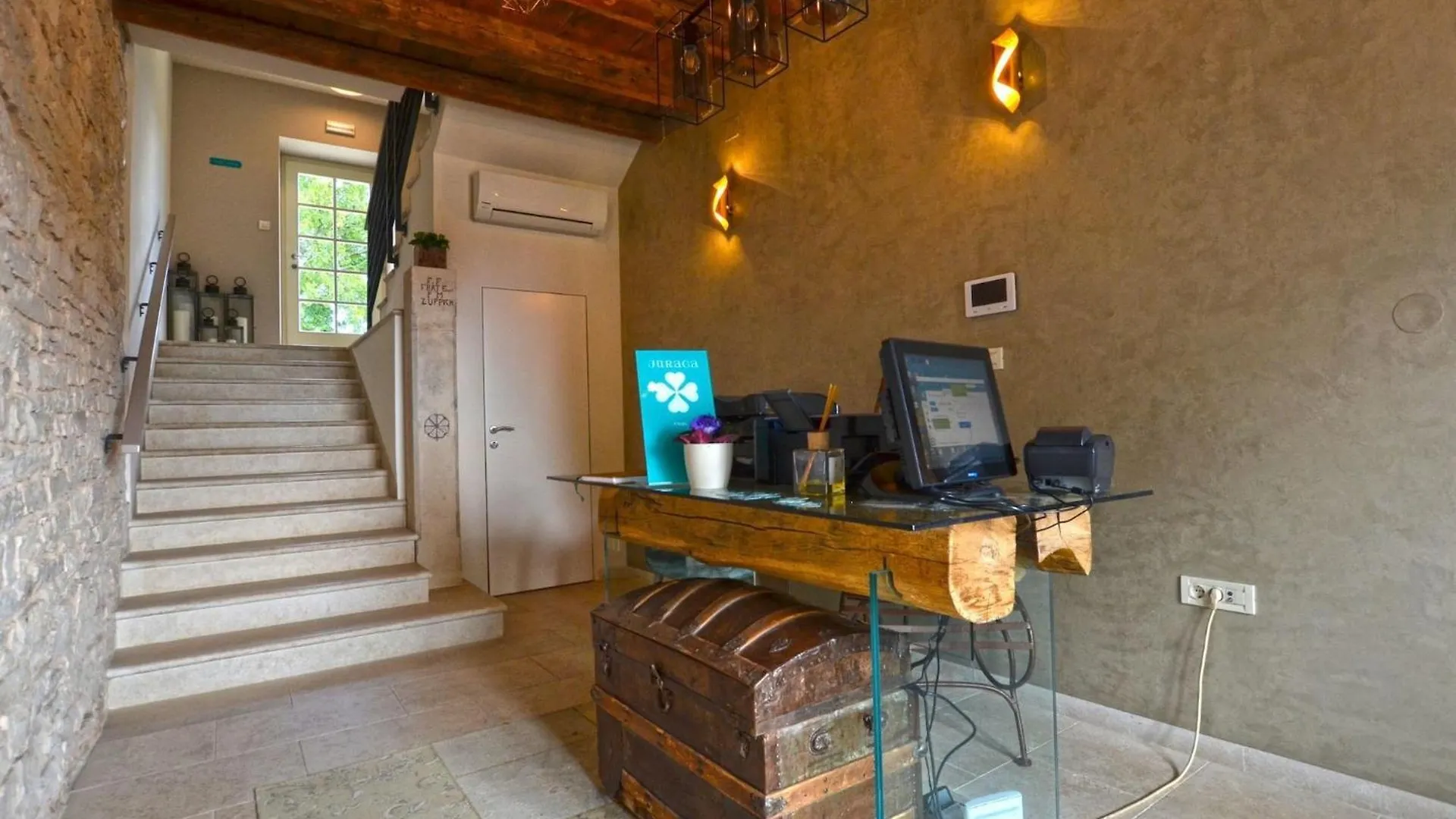 Vakantiehuis Tranquil Getaway With Shared Pool In Bale - One Bedroom Apartment